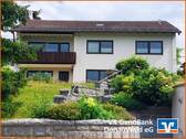 Haupteingang - 6 Zimmer Mehrfamilienhaus, Wohnhaus zum Kaufen in Viechtach