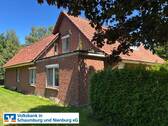Bild 1 - Gepflegtes Einfamilienhaus - 168.000,00 EUR Kaufpreis, ca.  132,00 m² Wohnfläche