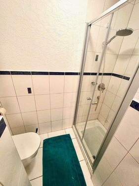 und Dusche - 