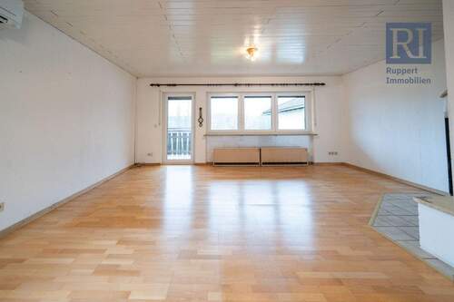 Wohn- und Esszimmer - Einfamilienhaus mit 148,00 m² in Kitzingen zum Kaufen