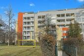 Lage der Wohnung - Ideal für Ihre Gestaltungsideen - renovierungsbedürftige 3 Zimmer Terrassenwohnung mit TG-Platz