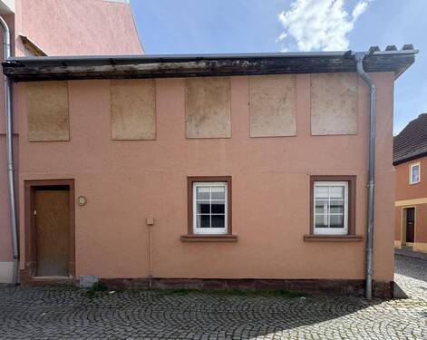 Hausansicht - Einfamilienhaus zum Kaufen in Bürgel