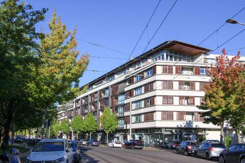 Hausansicht - Frisch vermietete Wohnung mit stabilen Mieteinnahmen