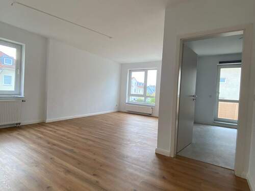 Wohnzimmer - 3 Zimmer Etagenwohnung in Magdeburg