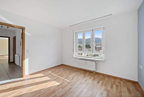 Schlafzimmer - 2 Zimmer Etagenwohnung zum Kaufen in Eningen