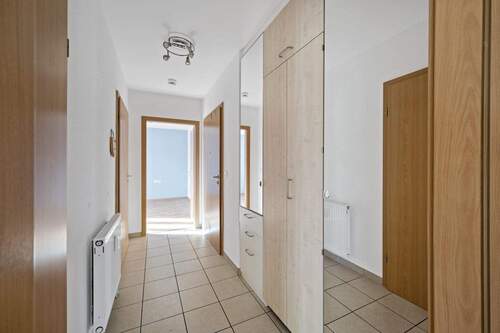 Flur - 2 Zimmer Etagenwohnung in Eningen