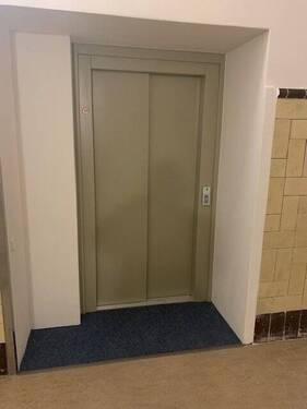 Fahrstuhl - Büro zur Miete in Cottbus