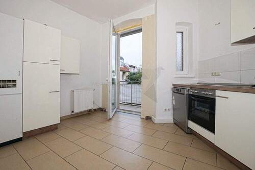 Küche mit EBK - 3 Zimmer Etagenwohnung zur Miete in Zwickau