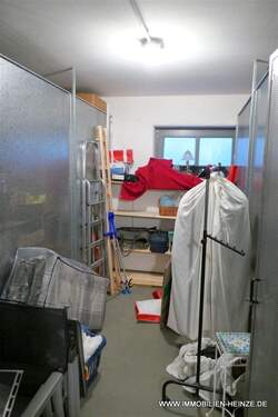 eigener Keller mit Strom und Licht - 