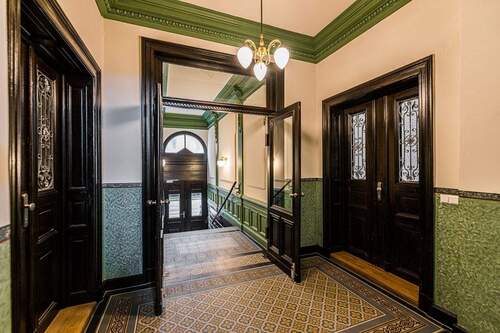 Hausflur - WOHNKOMFORT PUR IM SZENESTADTTEIL SÜDVORSTADT 3 Zimmer, Balkon & Wannenbad