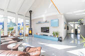 Wohnbereich mit Kamin - 7 Zimmer Einfamilienhaus in Seevetal