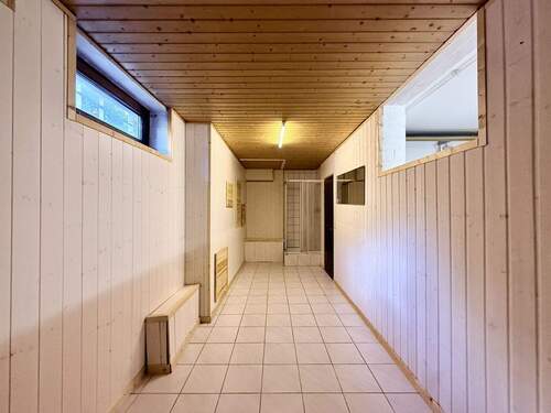 Kellerraum mit Dusche - 
