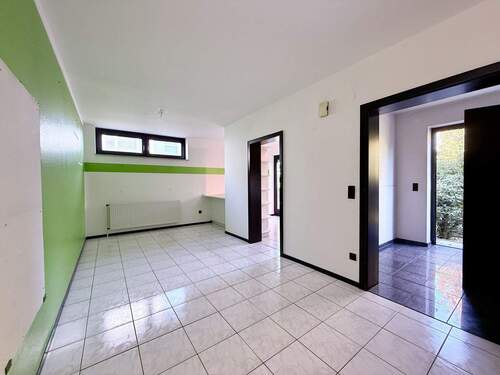 Offener Wohn- und Essbereich - 6 Zimmer Doppelhaushälfte in Garbsen