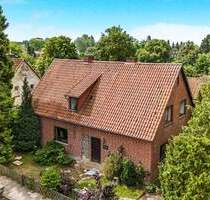 Einfamilienhaus mit Sanierungsbedarf auf Erbbaurechtsgrundstück - viel Potenzial in sehr guter Lage - Lüneburg Mittelfeld