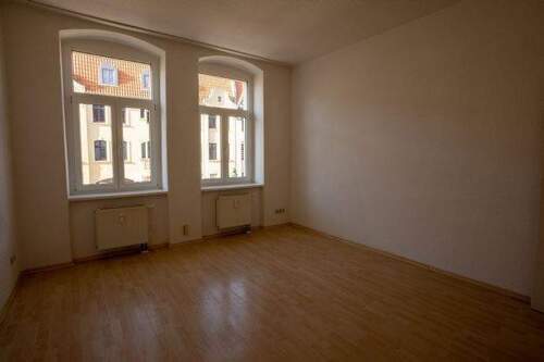 Wohnzimmer - 3 Zimmer Etagenwohnung zur Miete in Magdeburg