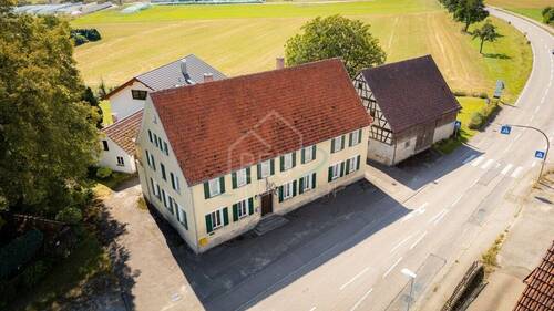 Aussenansicht Gaststätte - 2 Zimmer Mehrfamilienhaus, Wohnhaus in Bühlertann / Fronrot