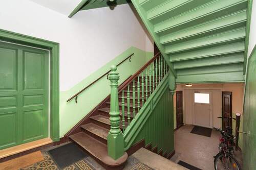 Treppenhaus - 3 Zimmer Etagenwohnung in Leipzig