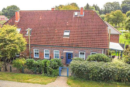 Straßenansicht - Charmantes, sanierte Bauernhaus - familienfreundlich, mit zusätzlicher Mieteinnahme