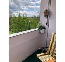 Sonnige 2-Zimmer-Wohnung mit Balkon und Einbauküche zu vermieten! - Reichenbach