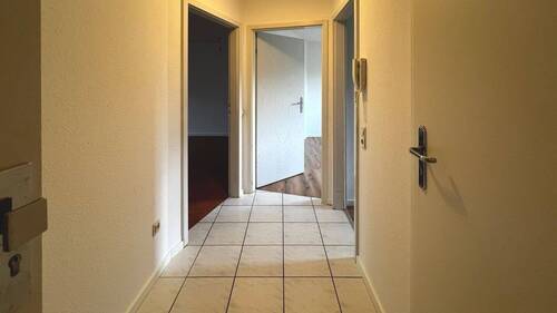 Flur - 2 Zimmer Etagenwohnung zur Miete in Waldshut-Tiengen