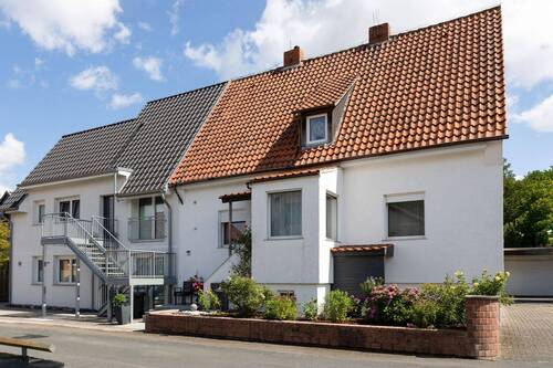 Hausansicht - 1 Zimmer Mehrfamilienhaus, Wohnhaus in Wunstorf