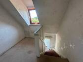 3031 Treppenaufgang ins DG - 