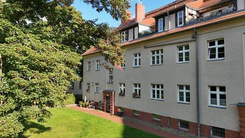 Hausansicht - Etagenwohnung mit 70,00 m² in Berlin zum Kaufen