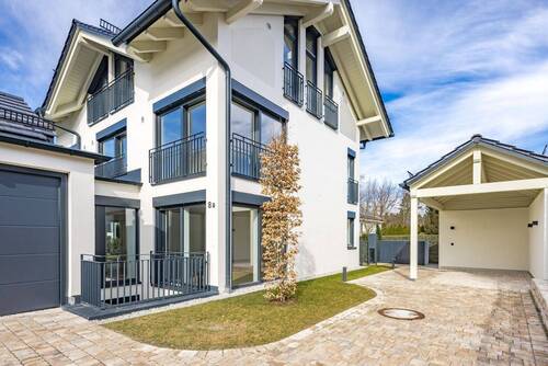 Zufahrt_Haus - Exklusives Einfamilienhaus in Bestlage mit Aufzug
