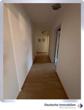 Flur - Etagenwohnung mit 70,00 m² in Stuttgart zur Miete