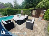 Sitzgelegenheit am Pool - 