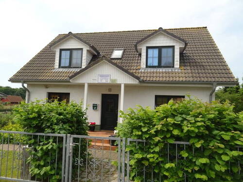 Bild 1 - Sonniges Haus mit Einliegerwohnung im Grünen & dicht am Greifswalder Bodden