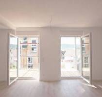 Komplett sanierte und sehr schöne 3,5 Zimmer-Wohnung (W3) mit großem Südbalkon in 74363 Güglingen