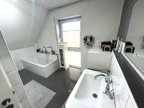 Bad mit Wanne... - 