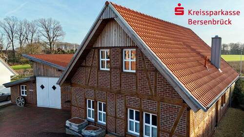 Hofansicht - 4 Zimmer Einfamilienhaus zum Kaufen in Berge