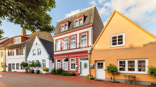 Außenansicht 3 - 9 Zimmer Mehrfamilienhaus, Wohnhaus in Schleswig
