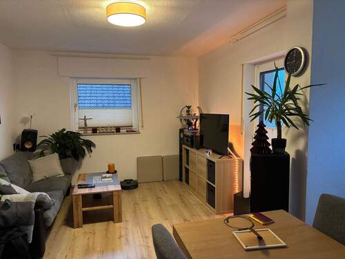 Wohnzimmer - 2 Zimmer Etagenwohnung in Bad Lippspringe