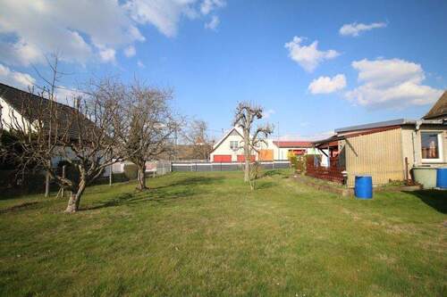 Grundstücksansicht - Grundstück in Klinga