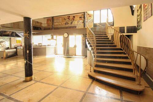 Treppe zum 1.OG - Gewerbeobjekt (Büro, Produktion, Verkauf) in Nürnberg zum Kaufen