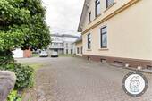 Auffahrt auch für LKW nutzbar - 