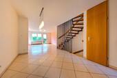 Bild 3 - 5 Zimmer Reihenmittelhaus in Böblingen