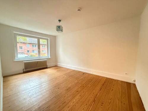 Wohnzimmer - 3 Zimmer Etagenwohnung zur Miete in Hamburg