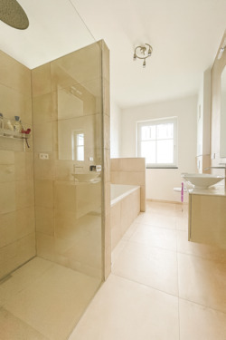 Bad - Etagenwohnung mit 60,10 m² in Traunreut zum Kaufen