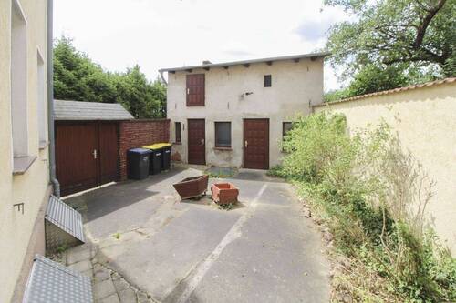 Nebengelass mit Werkstatt - 
