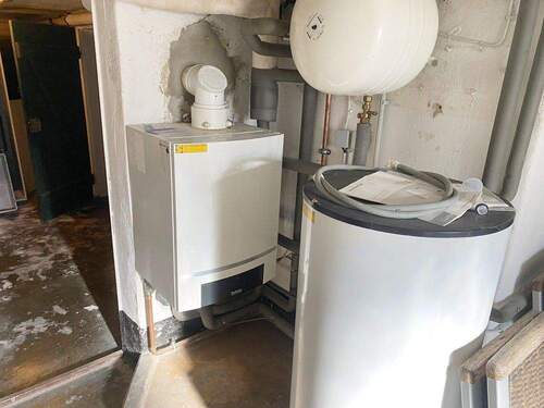 Heizungsanlage im Keller - 