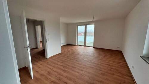 Wohnküche mit Balkonzugang - 