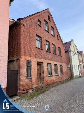 1 - Sanierungsbedürftiges Mehrfamilienhaus im Herzen von Havelberg