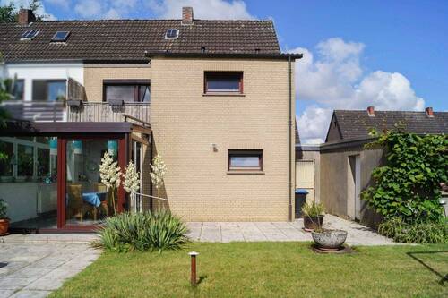 Rückfront - 3 Zimmer Doppelhaushälfte zum Kaufen in Bremen