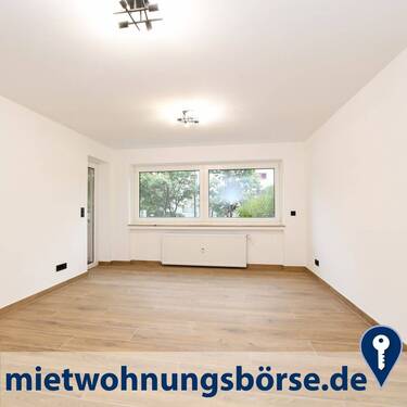 Zimmer - AIGNER - Erstbezug nach Sanierung - Zentrale 4-Zimmer-Wohnung ideal für WG´s.