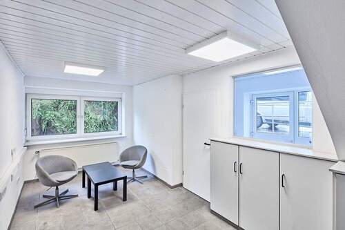 Empfang - Flexible Büro- und Archivfläche in Attendorn-Ennest - sofort verfügbar.