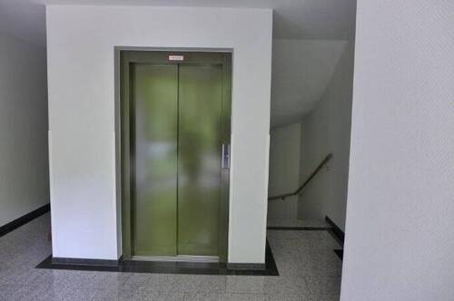 Fahrstuhl - 